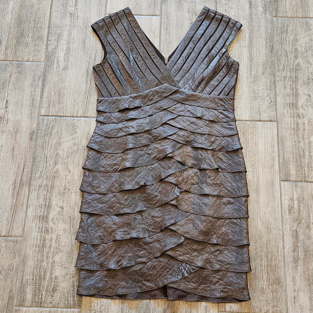 Adrianna Papell Dress Womens 14P Tiered Ruffle Petal V Neck Bronze Iridescent‎